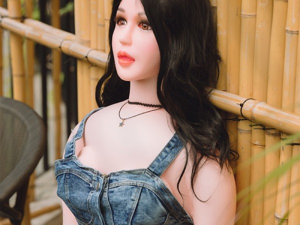 久爱成人用品半实体充气娃娃